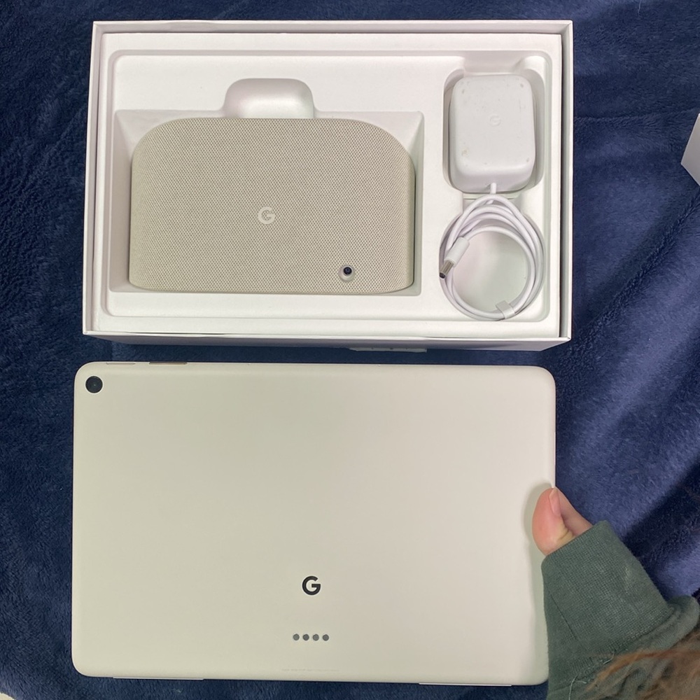 Google Pixel Tablet - Picture 4 of 8